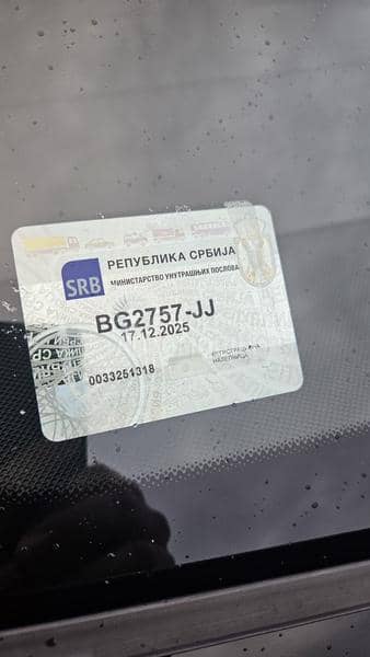 Mercedes Benz B 180 