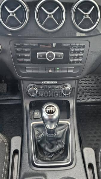 Mercedes Benz B 180 