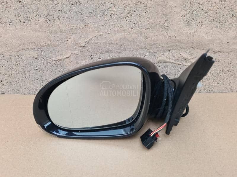 Levi retrovizor