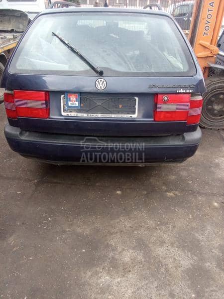 Volkswagen Passat B4 1996. god. -  kompletan auto u delovima