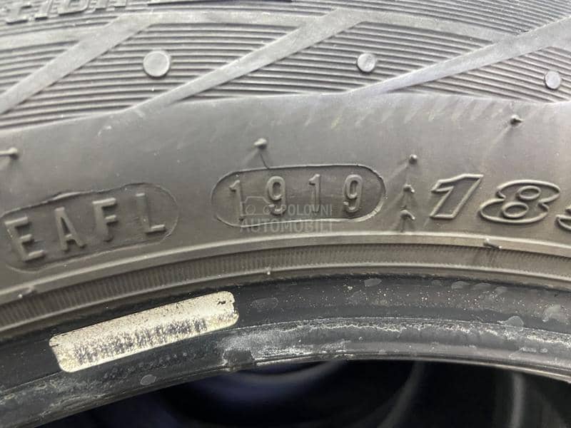 Nexen 185/55 R15 Zimska