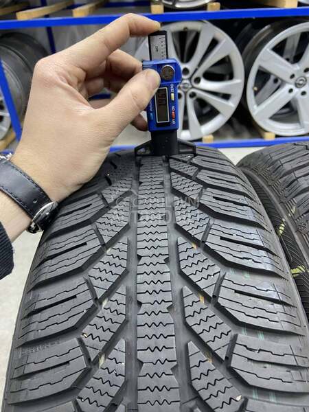 Semperit 185/60 R16 Zimska