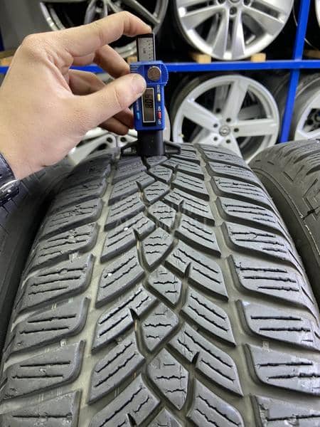 Fulda 215/65 R16 Zimska