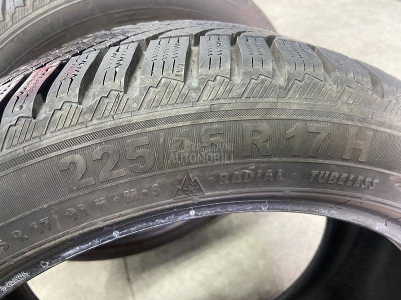 Semperit 225/45 R17 Zimska