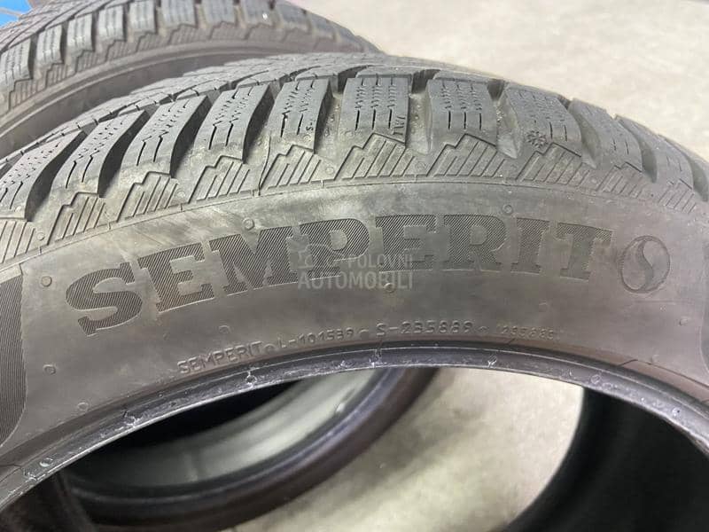 Semperit 225/45 R17 Zimska