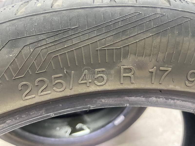 Vredestein 225/45 R17 Zimska