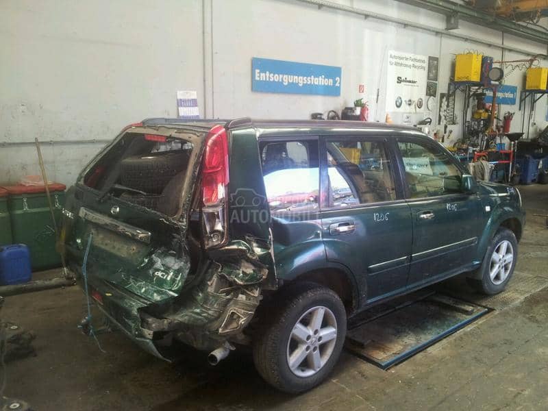 Nissan X-Trail 2001 -  kompletan auto u delovima