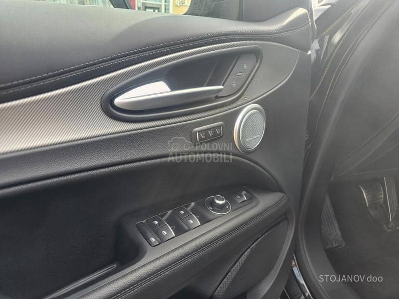 Alfa Romeo Stelvio 2.0 VELOCE
