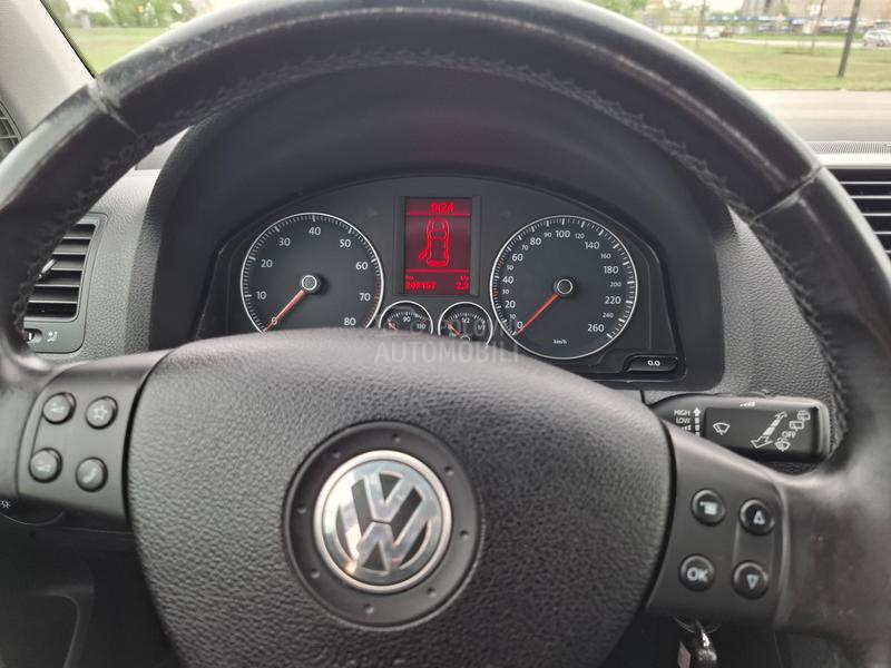 Volkswagen Golf 5 1,4 TSI