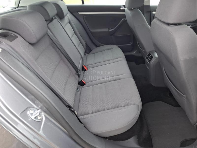 Volkswagen Golf 5 1,4 TSI
