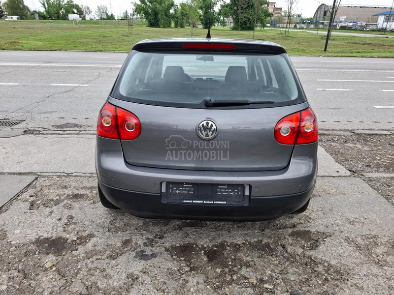 Volkswagen Golf 5 1,4 TSI
