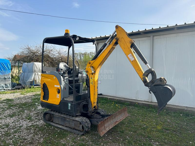 Bobcat E17