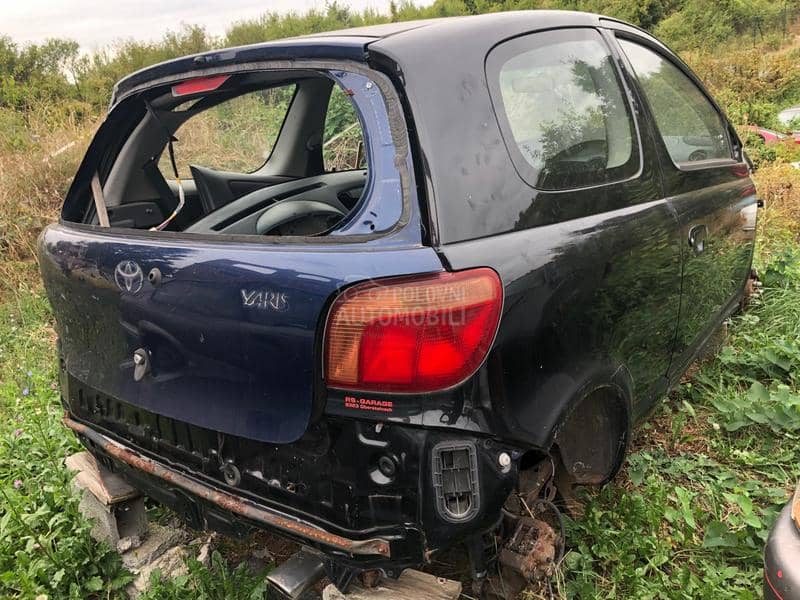 Toyota Yaris TS2/3v 2003. god. -  kompletan auto u delovima