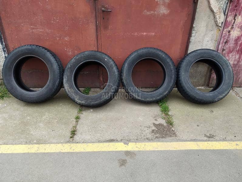 Vredestein 215/65 R16 Zimska