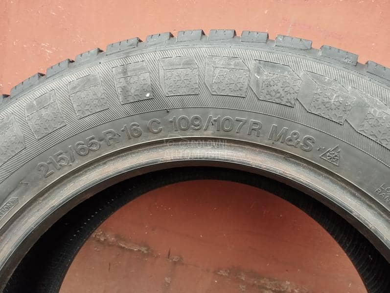 Vredestein 215/65 R16 Zimska
