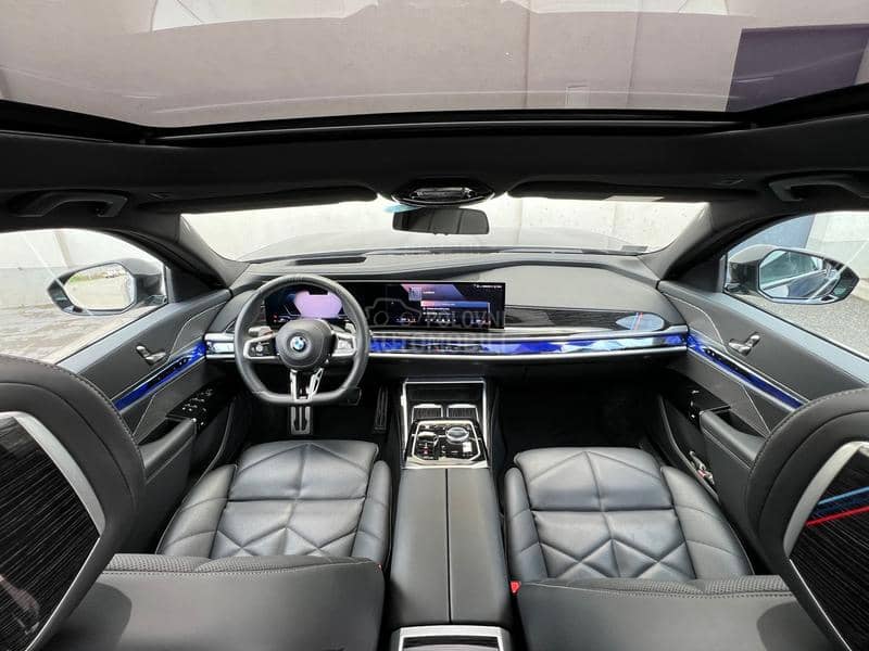 BMW 740 XD M PANO ICONIC