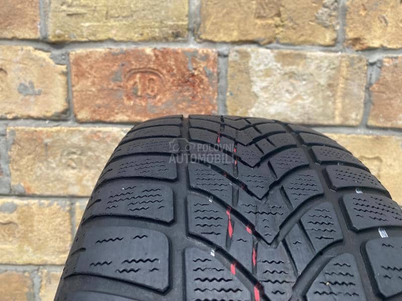 Dunlop 205/55 R16 Zimska