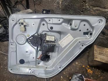 zadnji desni el podizac za Škoda Fabia od 1999. do 2008. god.