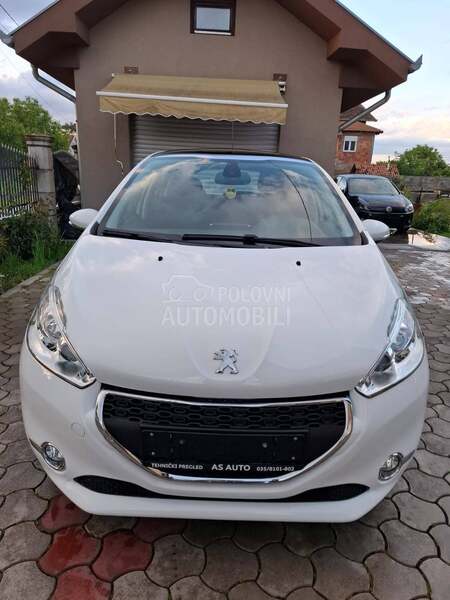 Peugeot 208 