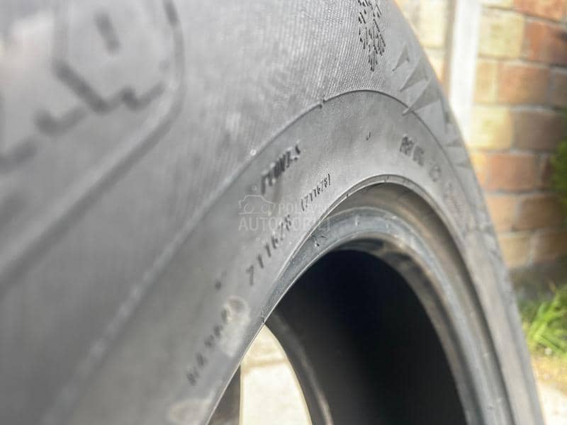 Point S 235/65 R17 Zimska