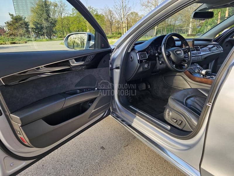 Audi A8 LONG