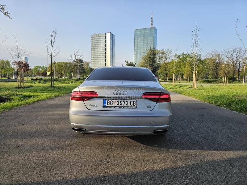 Audi A8 LONG