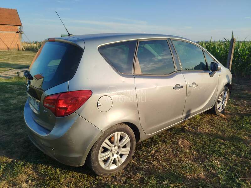 Delovi za Opel Meriva B 1.7 2011. god.