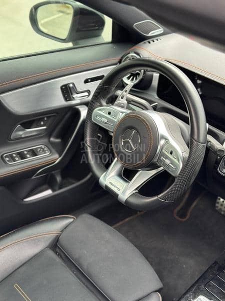 Mercedes Benz CLA 250 4Matic / Orange Art