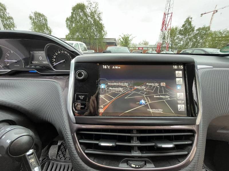 Peugeot 2008 1,2THP