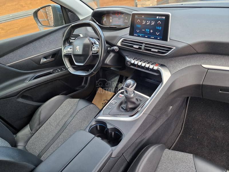Peugeot 5008 1.5 hdi allure