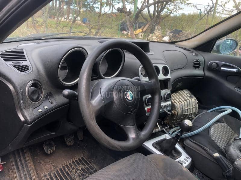 Delovi za Alfa Romeo 156 1.9Jtd 2003. god.