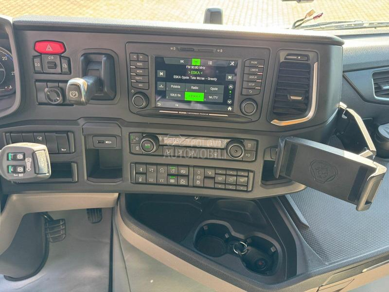 Scania R500 6x2/Kran/Platform