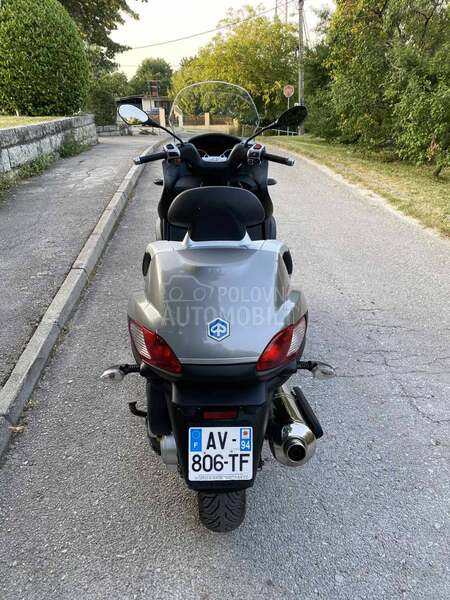 Piaggio mp3 400 lt