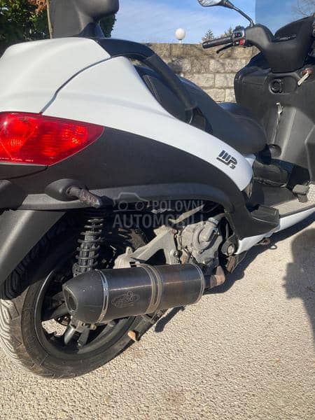 Piaggio mp3 500 lt