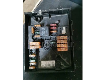 kutija osiguraca za Volkswagen Golf 5 od 2003. do 2009. god.