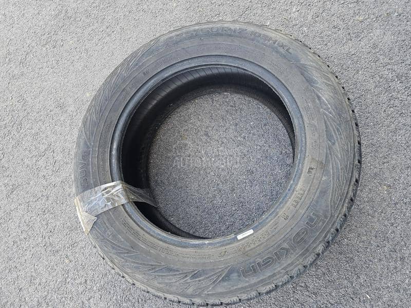 Nokian 225/60 R17 Zimska