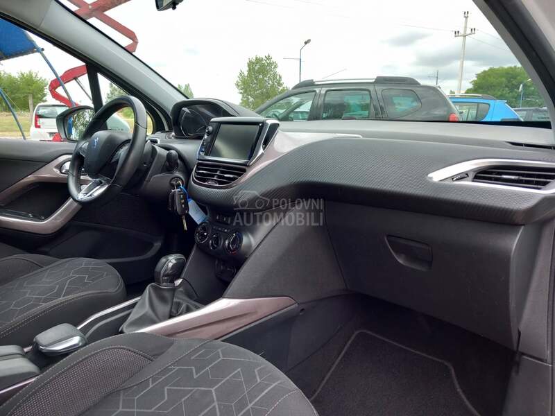 Peugeot 2008 1.2 Puretech