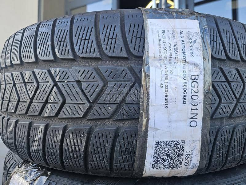 Pirelli 235/50 R19 Zimska