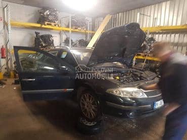 Renault Laguna 2004 -  kompletan auto u delovima