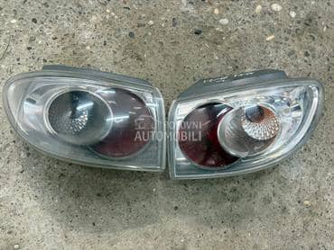 Stop svetlo levo i desno za Mazda 2 od 2003. do 2008. god.