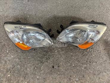 Far levi i desni za Kia Sportage od 2008. do 2010. god.