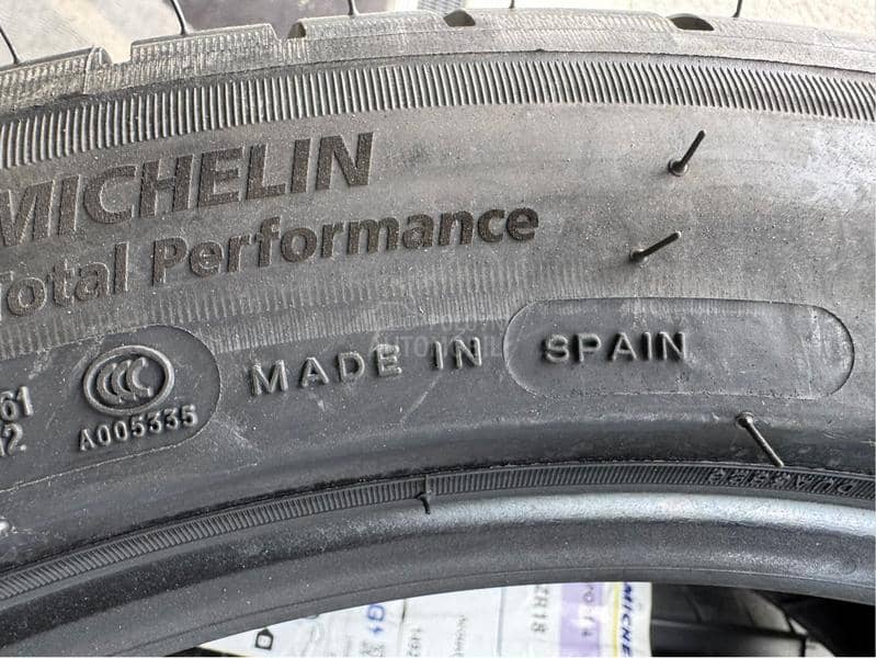 Michelin 235/45 R18 Letnja