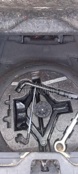 Volvo XC60 2009. god. -  kompletan auto u delovima