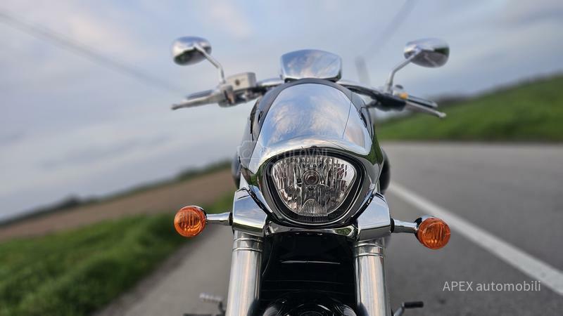 Suzuki VZR M1800R Boulevard