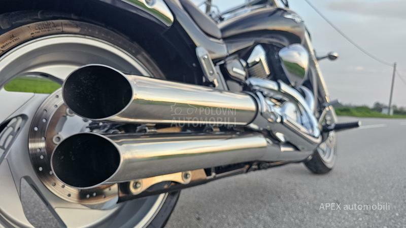 Suzuki VZR M1800R Boulevard