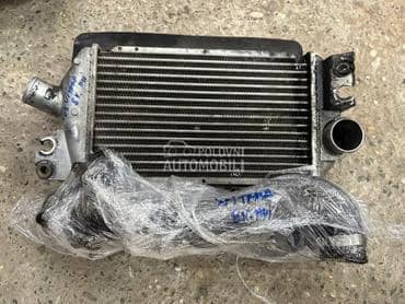 Hladnjak interkulera i crevo za Suzuki Grand Vitara od 2000. do 2005. god.