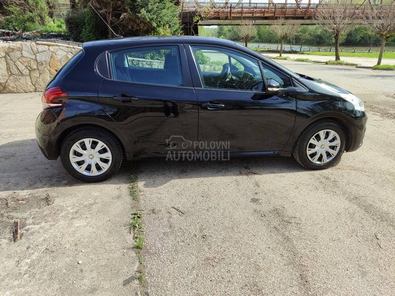 Peugeot 208 1.6 hdi