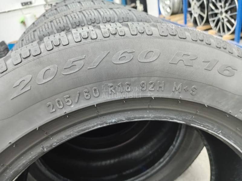 Pirelli 205/60 R16 Zimska