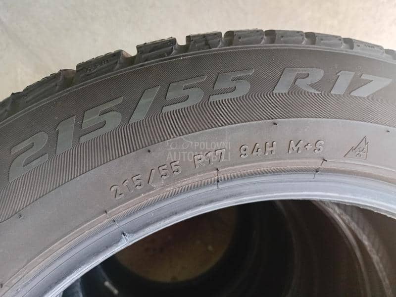 Pirelli 215/55 R17 Zimska