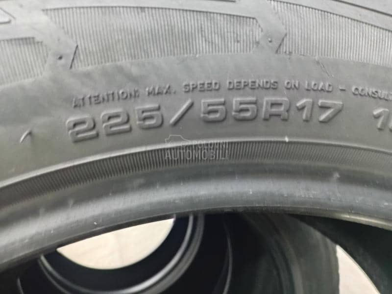 Goodyear 225/55 R17 Zimska